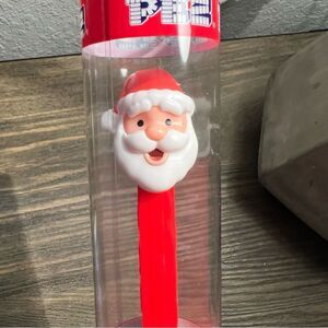 Pez candy dispenser 🍭 new 🍭 Santa